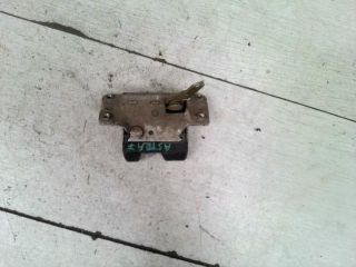 bontott OPEL ASTRA F Csomagtérajtó Zárszerkezet