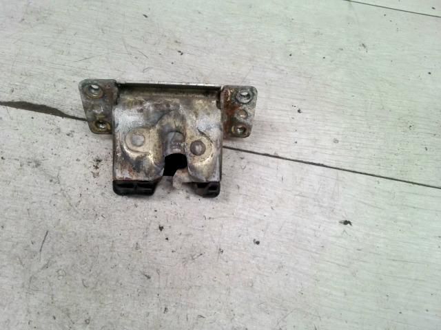 bontott OPEL ASTRA F Csomagtérajtó Zárszerkezet