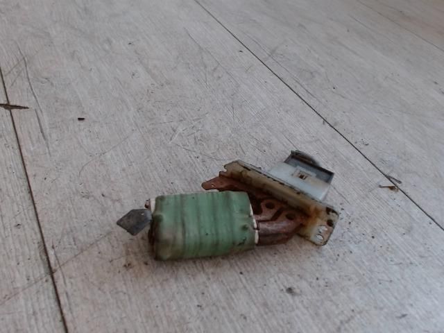 bontott OPEL ASTRA F Előtét Ellenállás Fűtőmotor