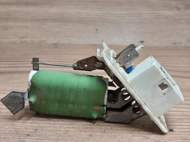 bontott OPEL ASTRA F Előtét Ellenállás Fűtőmotor