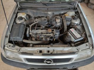 bontott OPEL ASTRA F Előtét Ellenállás Fűtőmotor