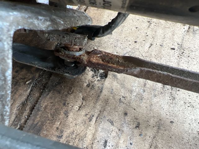 bontott OPEL ASTRA F Első Ablaktörlő Szerkezet Motorral