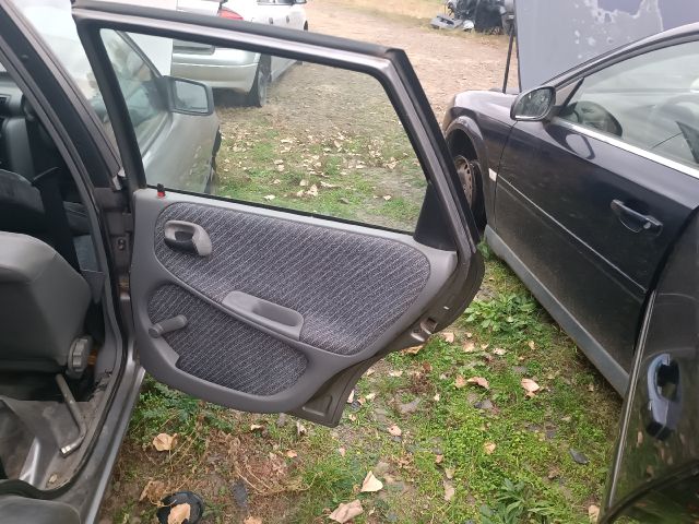 bontott OPEL ASTRA F Első Hamutartó