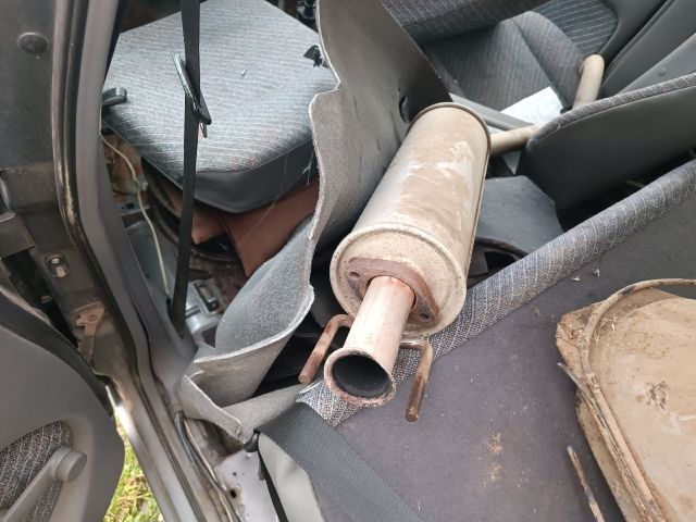 bontott OPEL ASTRA F Első Hamutartó