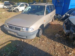 bontott OPEL ASTRA F Első Lökhárító Merevítő (Fém)