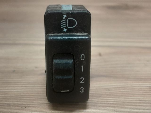 bontott OPEL ASTRA F Fényszórómagasság Állító Kapcsoló