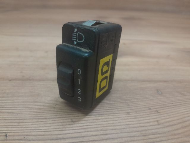 bontott OPEL ASTRA F Fényszórómagasság Állító Kapcsoló