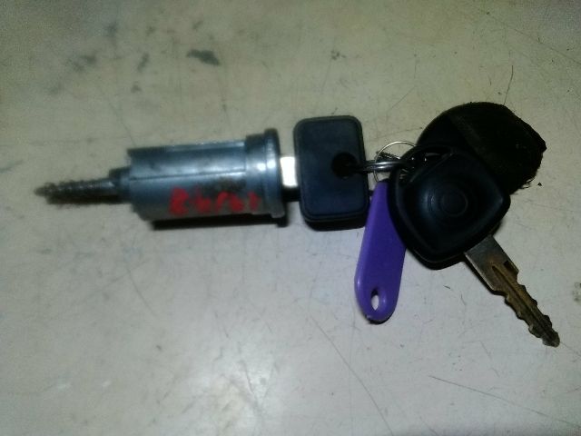 bontott OPEL ASTRA F Gyújtáskapcsoló Zárbetét