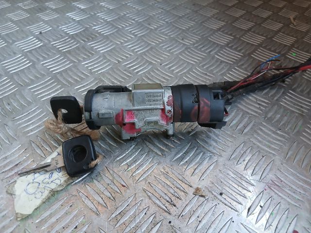 bontott OPEL ASTRA F Gyújtáskapcsoló Zárbetét