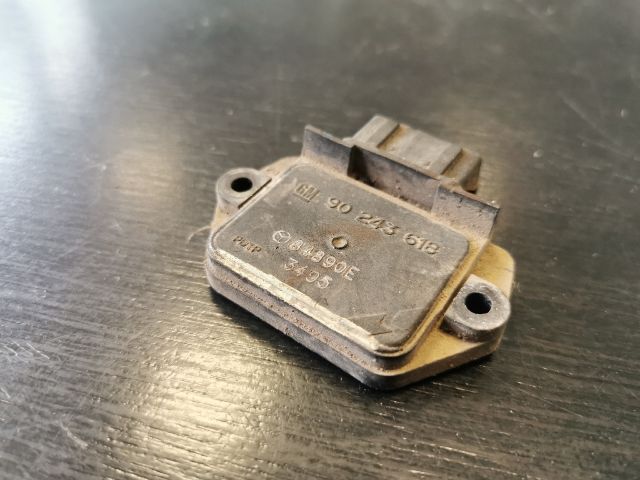 bontott OPEL ASTRA F Gyújtó Elektronika