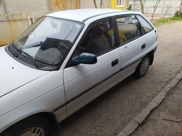 bontott OPEL ASTRA F Hátfal