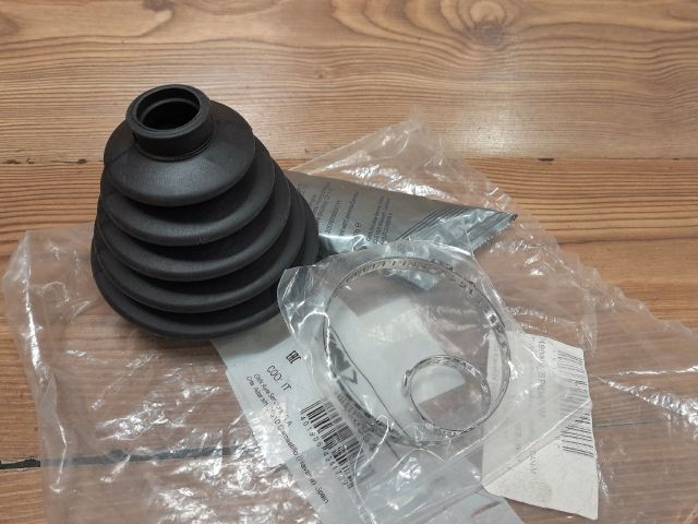 bontott OPEL ASTRA F Hátsó Féltengely Gumiharang