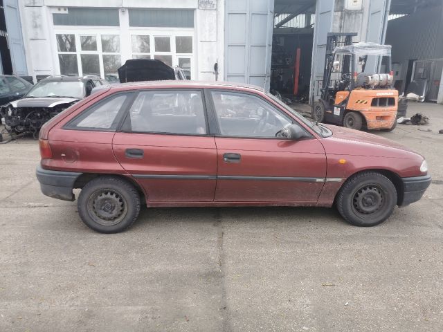 bontott OPEL ASTRA F Hátsó Lökhárító (Részeivel)