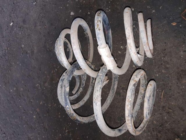 bontott OPEL ASTRA F Hátsó Rugó Pár