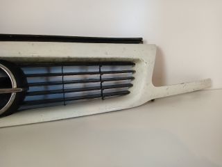 bontott OPEL ASTRA F Hűtőrács