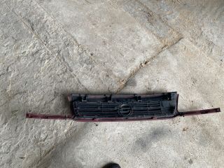 bontott OPEL ASTRA F Hűtőrács