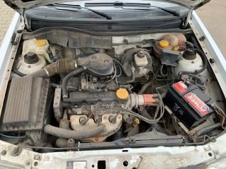 bontott OPEL ASTRA F Hűtőrács