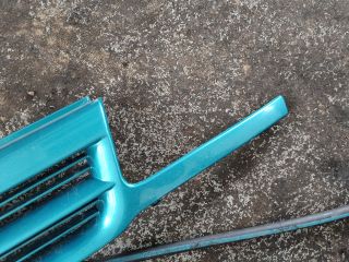 bontott OPEL ASTRA F Hűtőrács