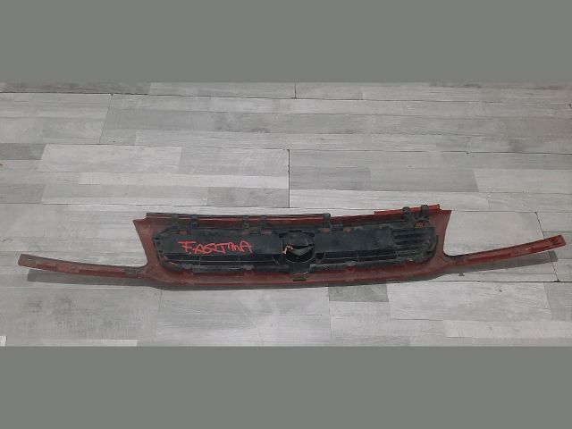 bontott OPEL ASTRA F Hűtőrács