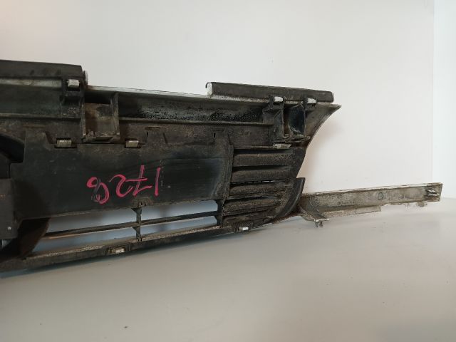 bontott OPEL ASTRA F Hűtőrács