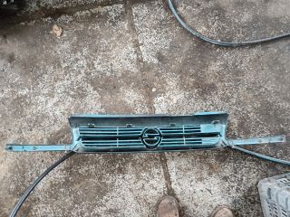 bontott OPEL ASTRA F Hűtőrács