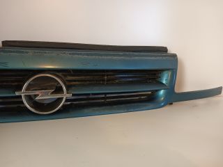 bontott OPEL ASTRA F Hűtőrács