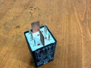 bontott OPEL ASTRA F Izzító Relé