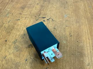 bontott OPEL ASTRA F Izzító Relé