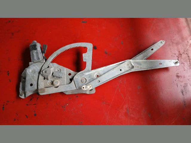 bontott OPEL ASTRA F Jobb első Ablakemelő Szerkezet (Elektromos)