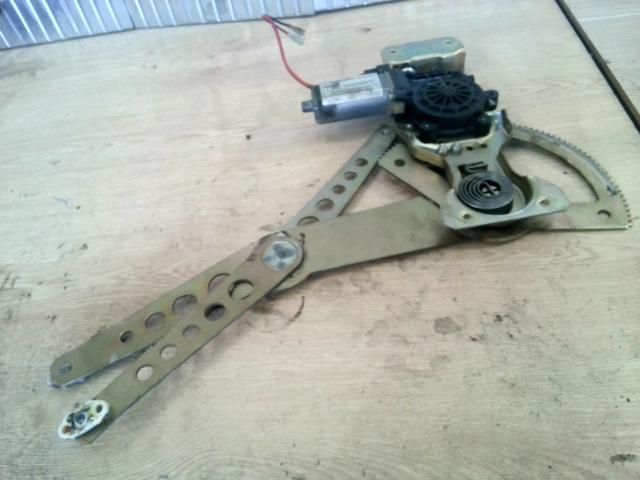 bontott OPEL ASTRA F Jobb első Ablakemelő Szerkezet (Elektromos)