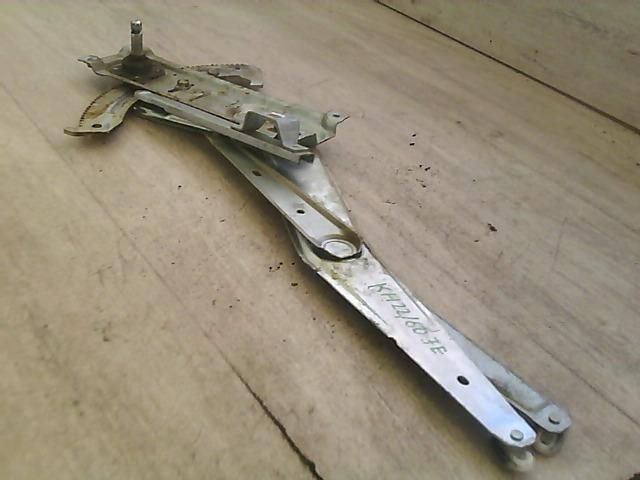 bontott OPEL ASTRA F Jobb első Ablakemelő Szerkezet (Mechanikus)