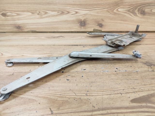 bontott OPEL ASTRA F Jobb első Ablakemelő Szerkezet (Mechanikus)