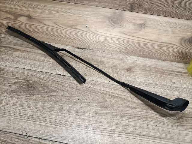 bontott OPEL ASTRA F Jobb első Ablaktörlő Kar