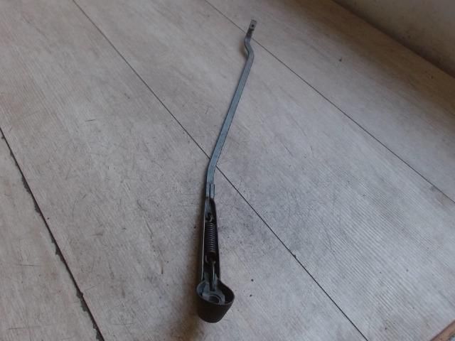 bontott OPEL ASTRA F Jobb első Ablaktörlő Kar