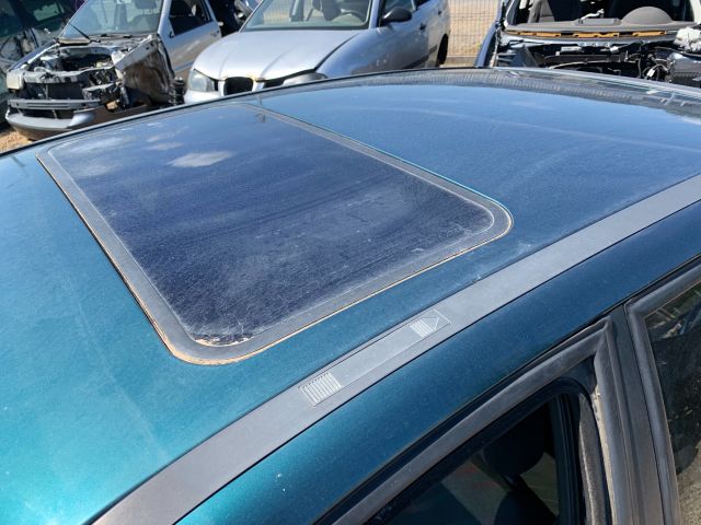 bontott OPEL ASTRA F Jobb első Ajtó (Részeivel)