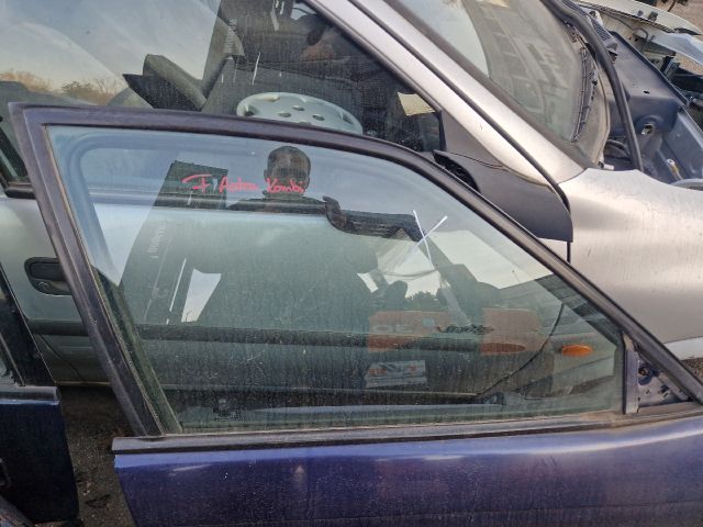 bontott OPEL ASTRA F Jobb első Ajtó (Részeivel)