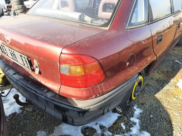 bontott OPEL ASTRA F Jobb első Ajtó (Részeivel)