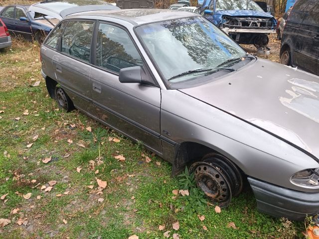 bontott OPEL ASTRA F Jobb első Ajtó (Üres lemez)