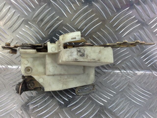 bontott OPEL ASTRA F Jobb első Ajtózár