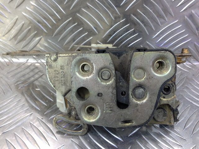 bontott OPEL ASTRA F Jobb első Ajtózár