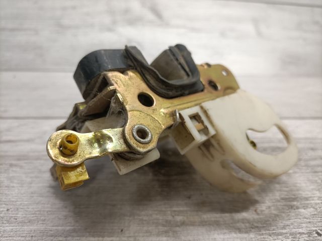 bontott OPEL ASTRA F Jobb első Ajtózár