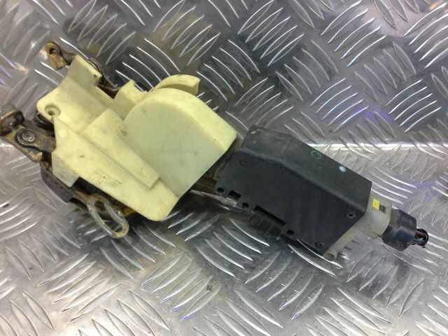 bontott OPEL ASTRA F Jobb első Ajtózár