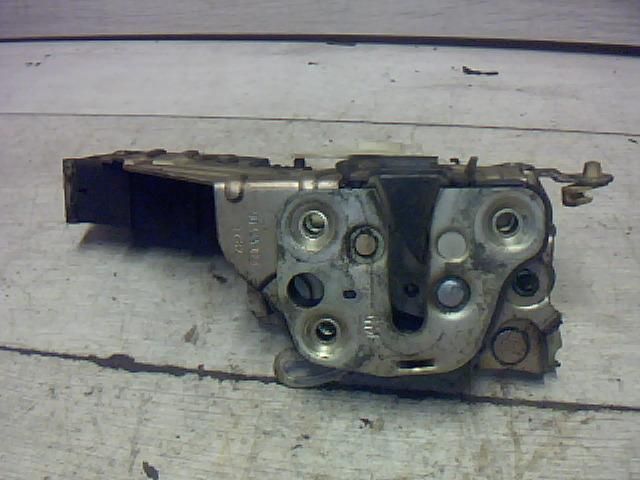 bontott OPEL ASTRA F Jobb első Ajtózár