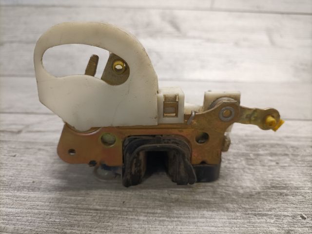 bontott OPEL ASTRA F Jobb első Ajtózár