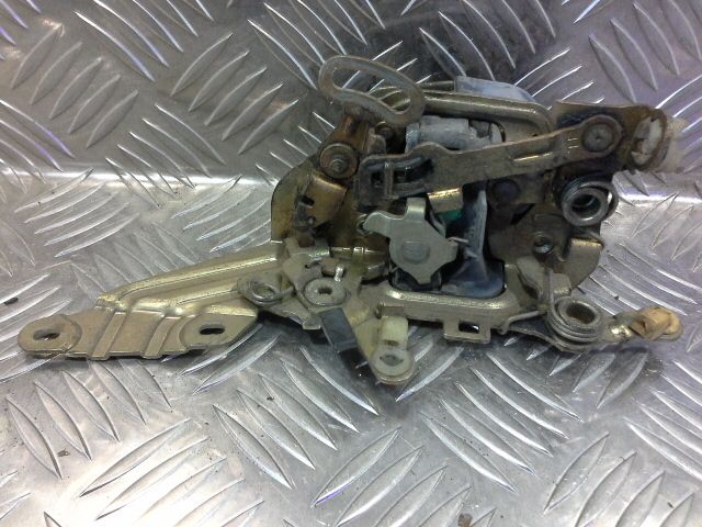 bontott OPEL ASTRA F Jobb első Ajtózár