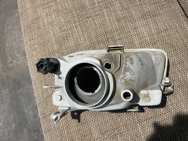 bontott OPEL ASTRA F Jobb első Lámpabúra