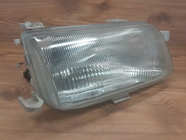 bontott OPEL ASTRA F Jobb Fényszóró