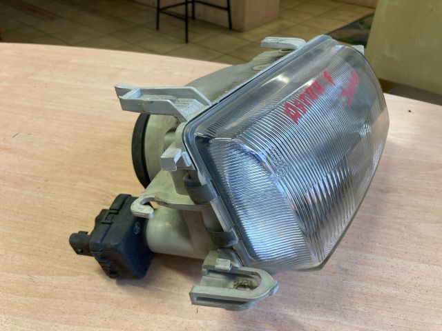 bontott OPEL ASTRA F Jobb Fényszóró