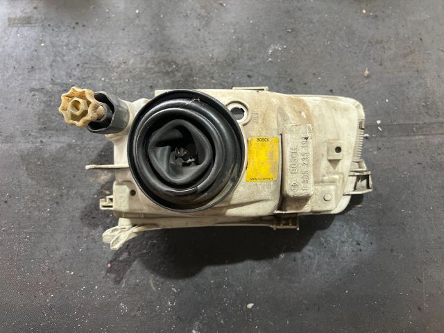 bontott OPEL ASTRA F Jobb Fényszóró