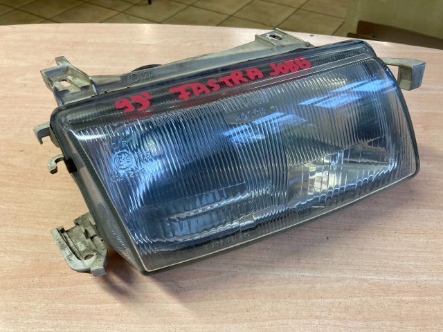 bontott OPEL ASTRA F Jobb Fényszóró